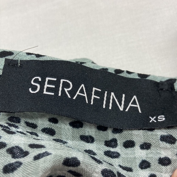 Serafina High Low Animal Print Tunic SZ XS Gray Black Like New Lightweight - Picture 7 of 10